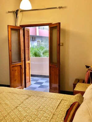 Premium bedding, desk, rollaway beds, free WiFi - Amon Hotel (Luxor)