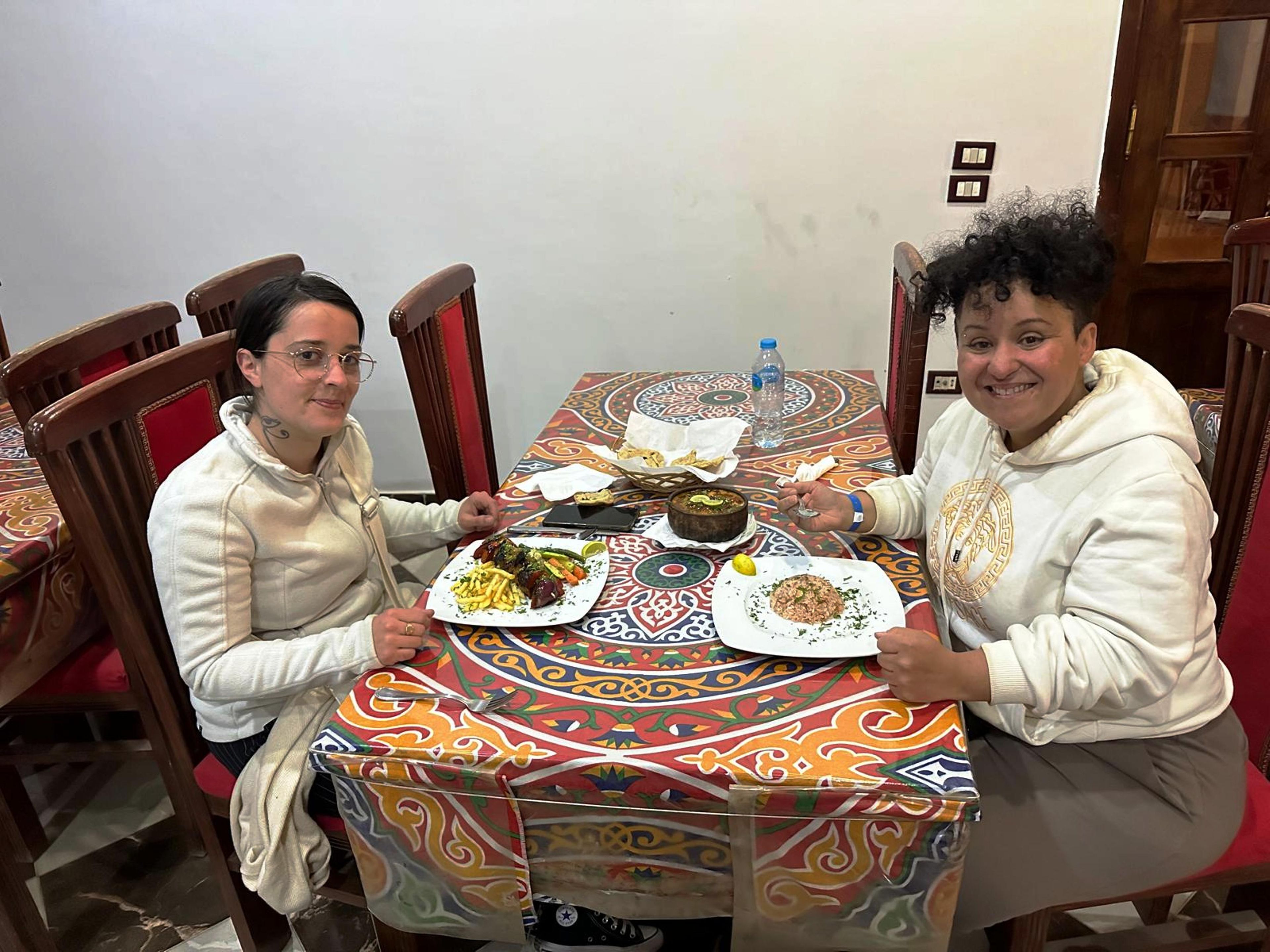الطعام والشراب