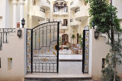 Alhambra Hotel