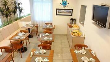 Desayuno buffet incluido todos los días