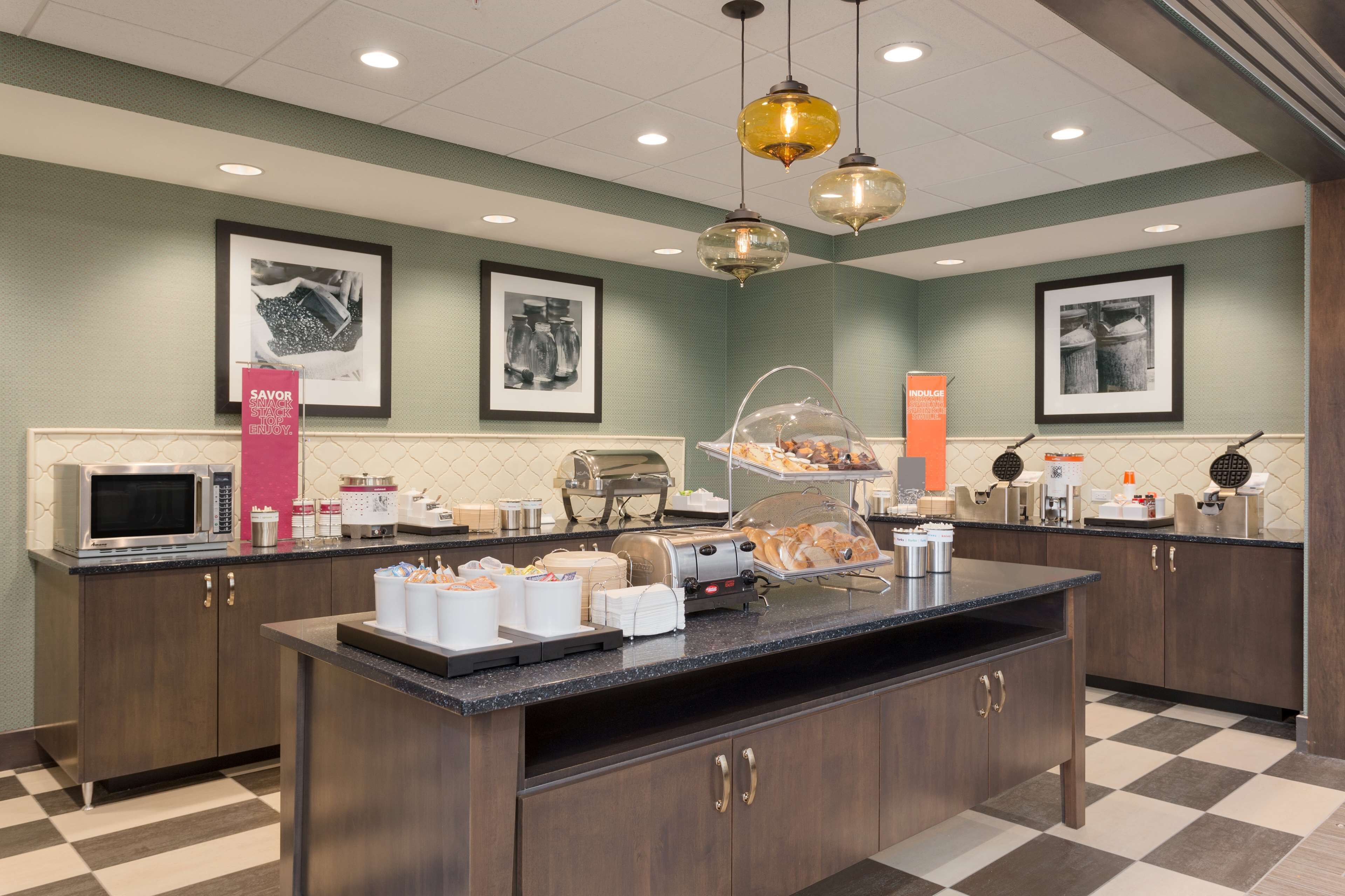 free daily continental breakfast
