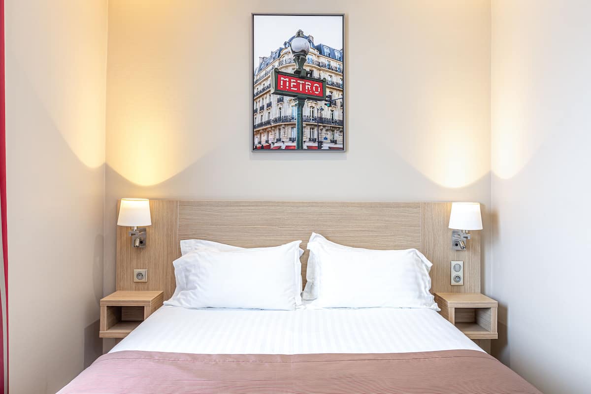 Classic Double Room, City View | In-room safe, desk, soundproofing, iron/ironing board