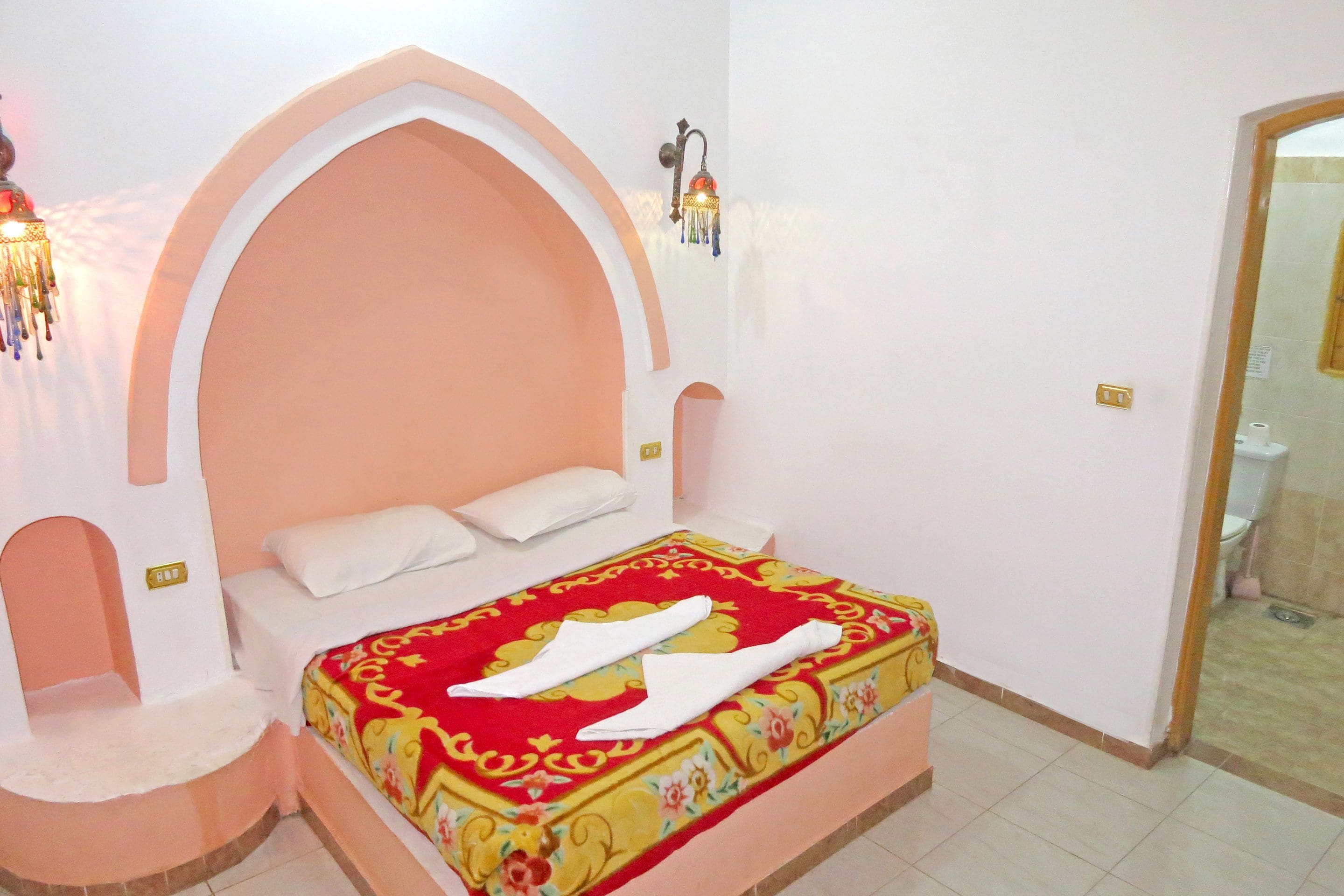 standard single room | desk, blackout curtains, free cots/infant beds, free wifi