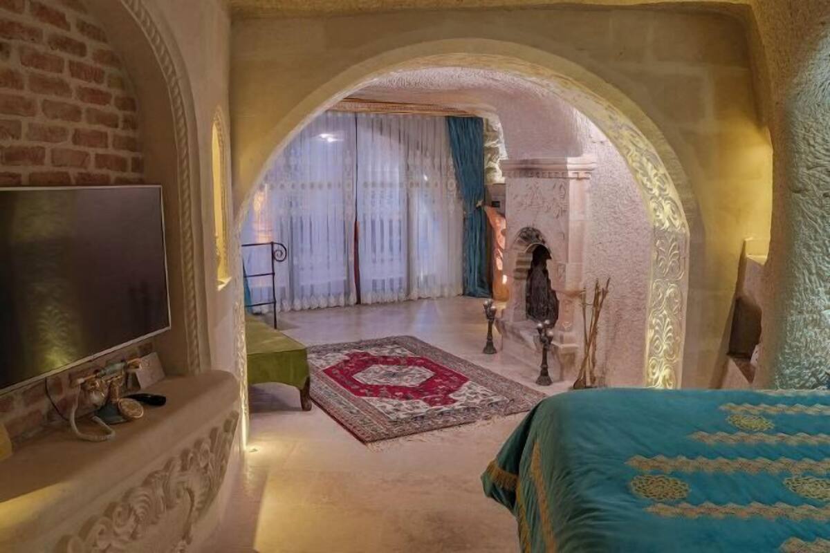 Premium bedding, minibar, in-room safe, individually decorated