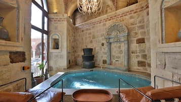 Sauna, steam room, massages