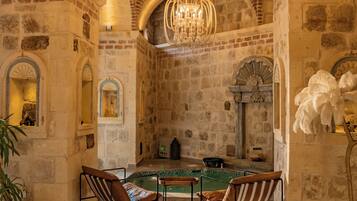 Sauna, steam room, massages
