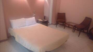 Minibar, una cassaforte in camera, letti aggiuntivi (a pagamento)