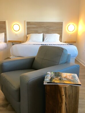 Iron/ironing board, free WiFi, bed sheets - Inn on the Blues (York Beach)