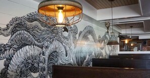 Lunch and dinner served