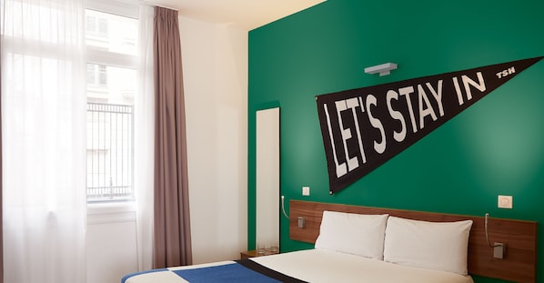 Deluxe studio, kitchenette | Een kluis op de kamer, een strijkplank/strijkijzer, gratis wifi