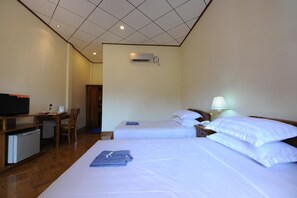 Deluxe-Doppel- oder -Zweibettzimmer | Minibar, Zimmersafe, Schreibtisch, kostenloses WLAN