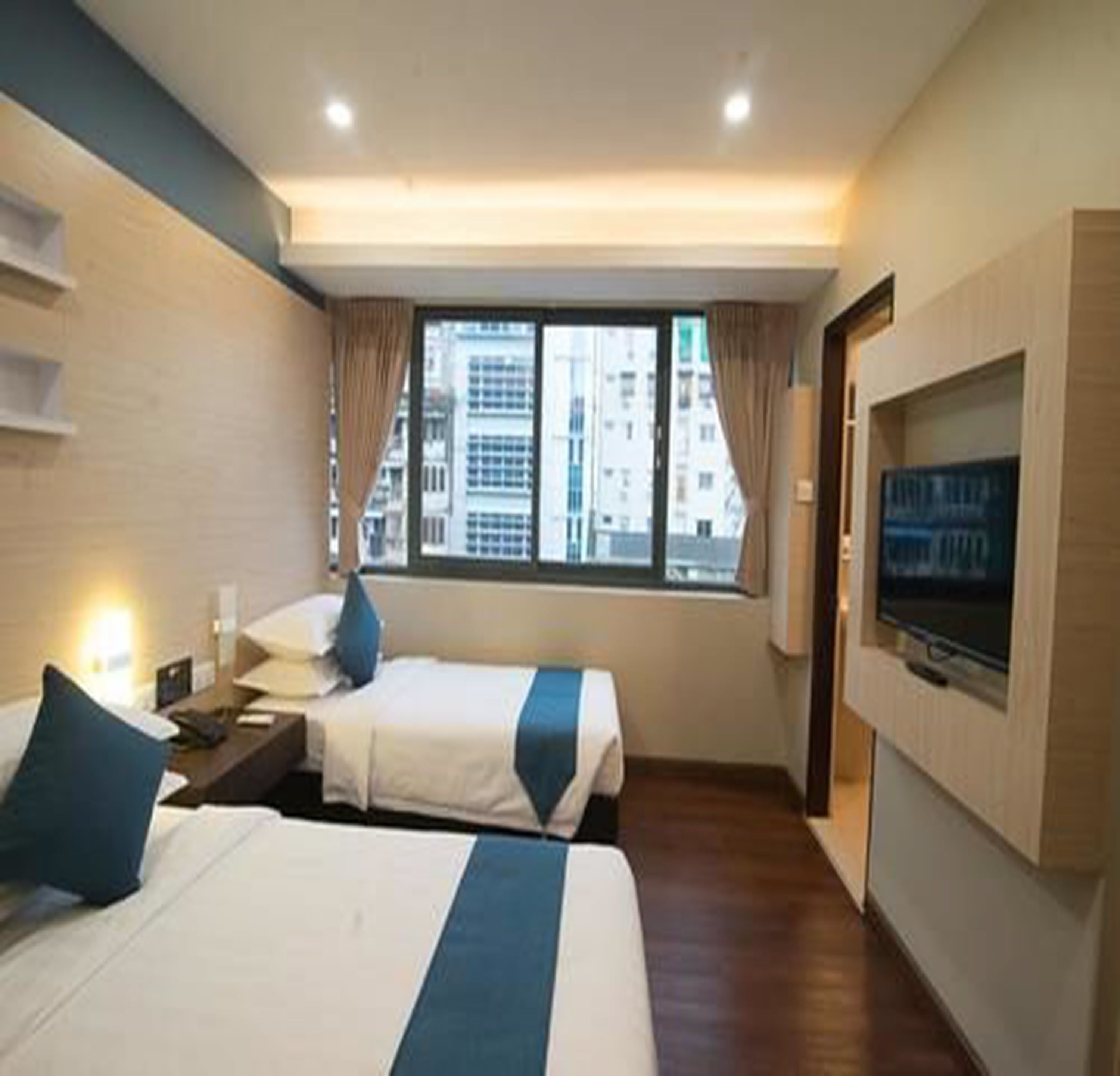 superior room | minibar, in-room safe, desk, blackout curtains