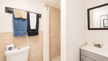 Suite, 2 Double Beds, Non Smoking, Refrigerator & Microwave | Bathroom | Shower, towels
