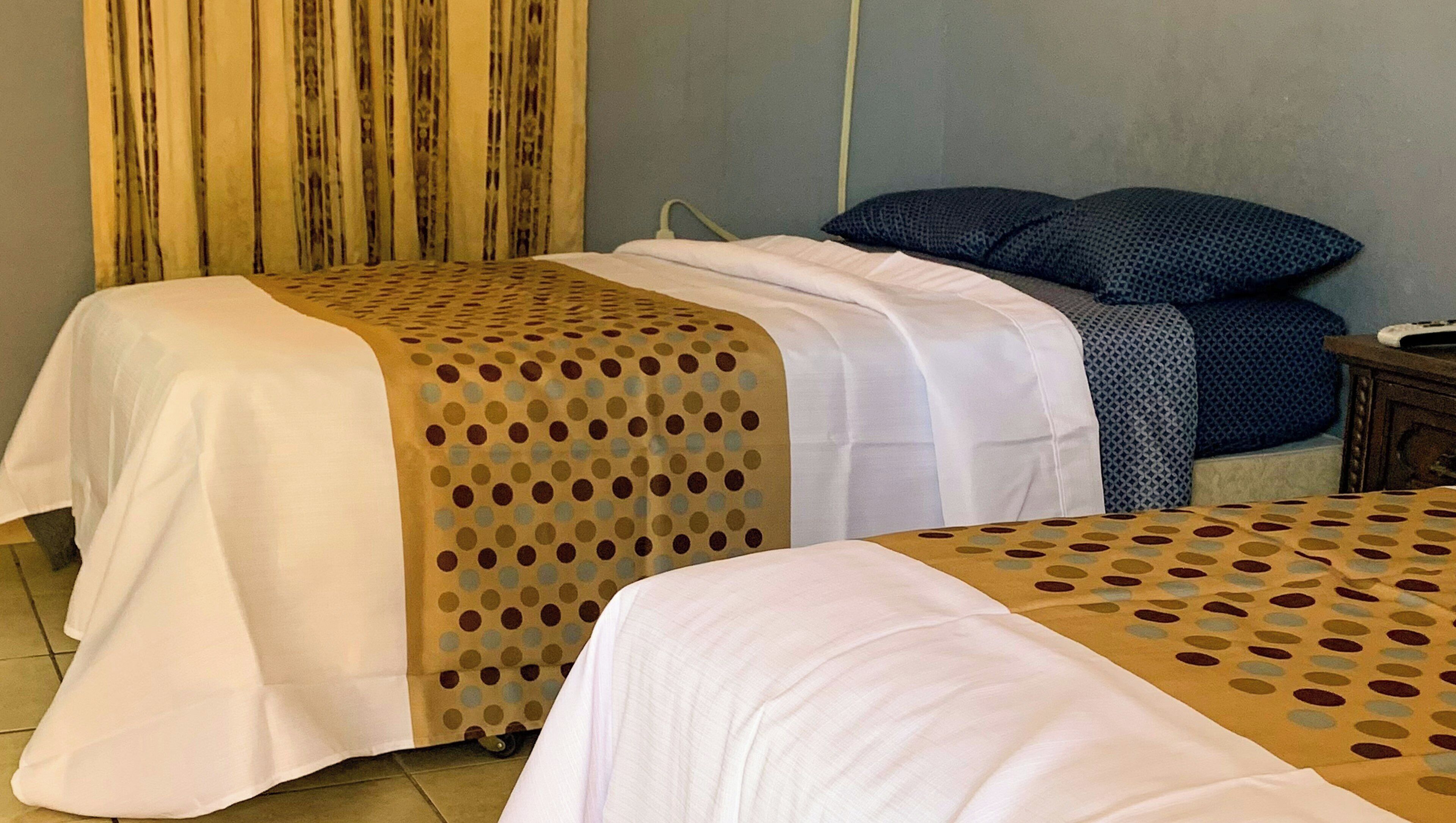 Room, 2 Double Beds, Non Smoking, Refrigerator & Microwave | Free WiFi, bed sheets