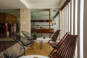 Sala de estar en el lobby