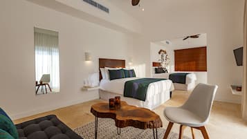 Junior Suite with terrace and city view | In-room safe, laptop workspace, soundproofing, free cribs/infant beds