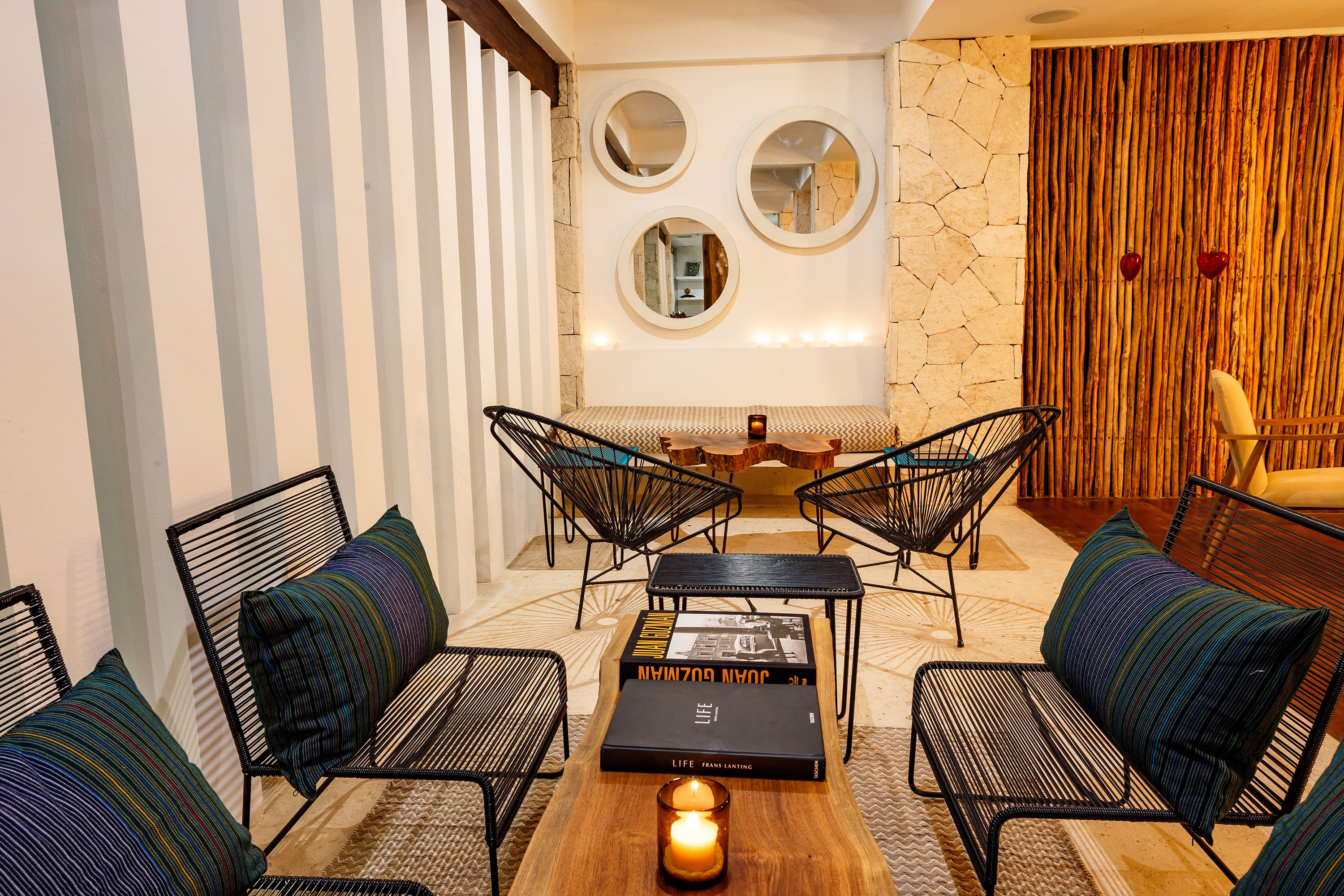 ロビー応接スペース