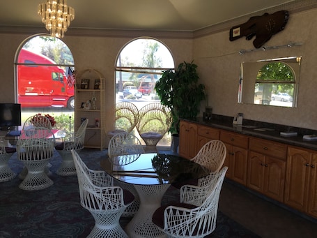 Saguão. Applegate Inn