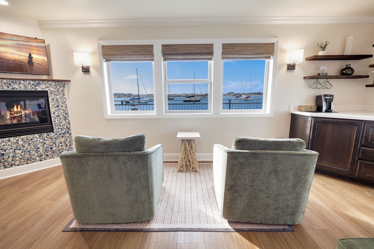 Panoramic Suite, Private Bathroom, Ocean View (Kelp Oceanfront King) | View from room