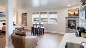 Panoramic Suite, Accessible, Private Bathroom (Marine Oceanfront) | Room amenity
