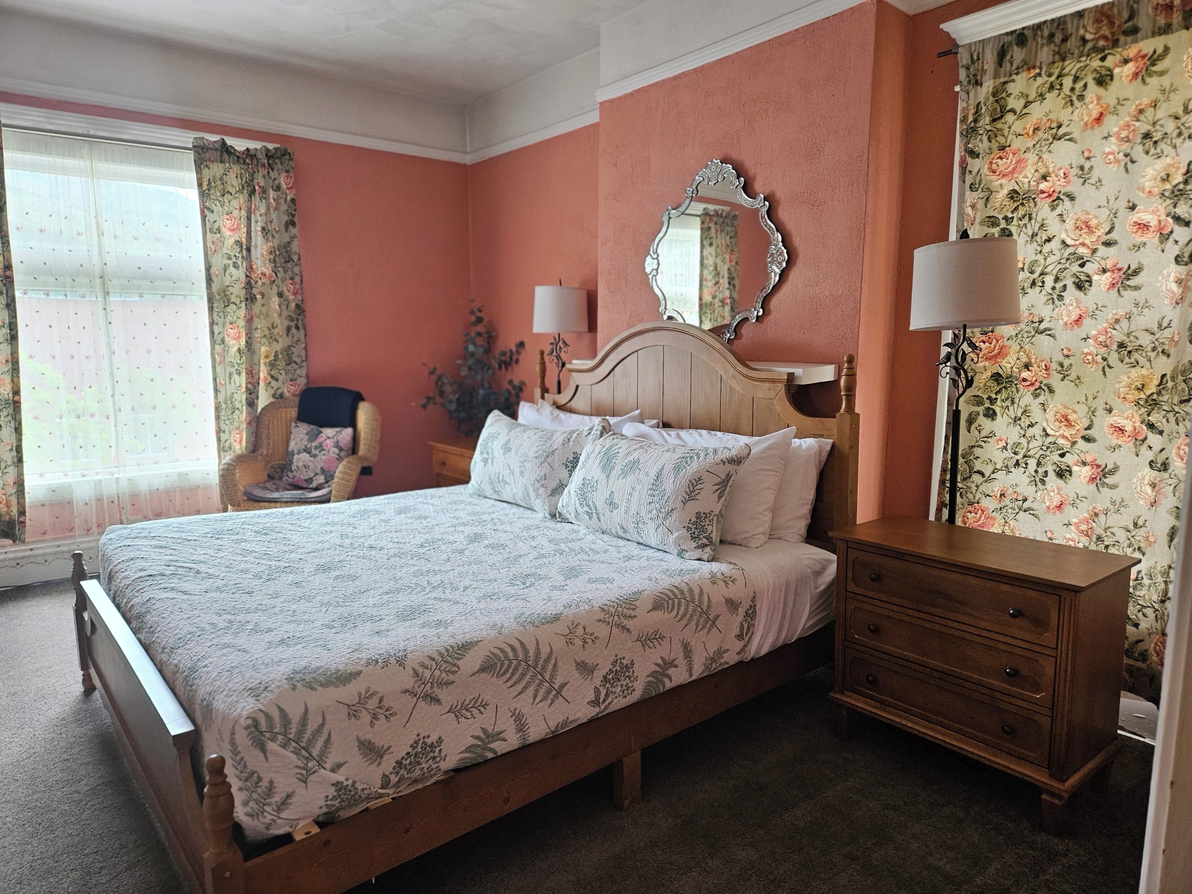 Deluxe Suite, 1 King Bed