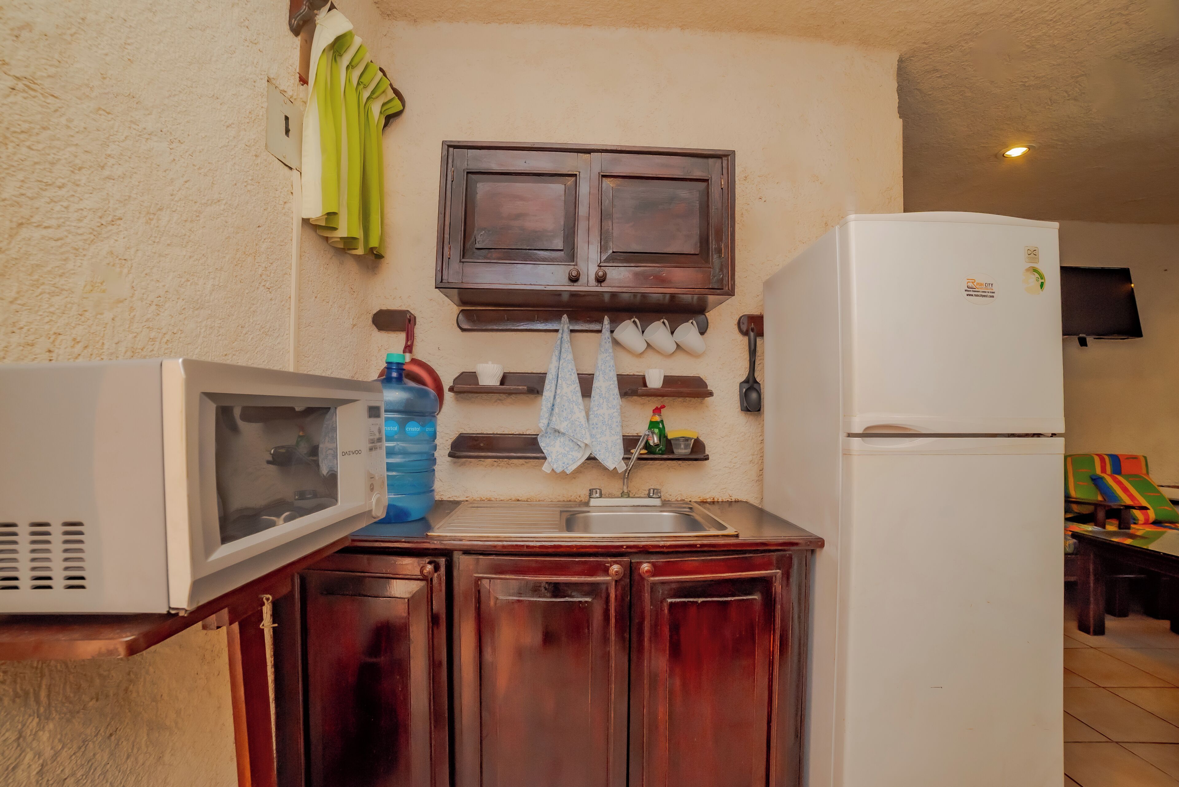 Family Room | Private kitchen | Fridge, microwave, stovetop, coffee/tea maker