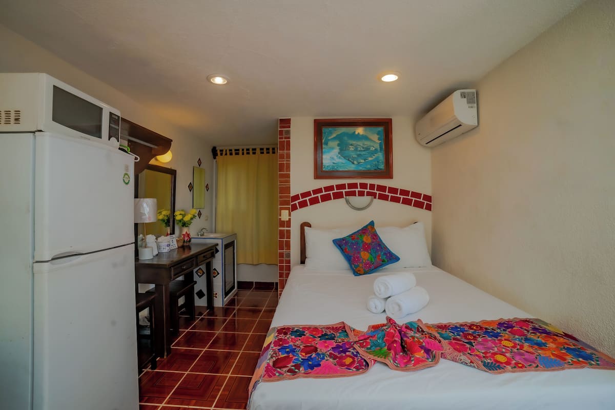 Kamar Bulan Madu | Brankas, setrika/meja setrika, Wi-Fi gratis, dan didekorasi berbeda-beda