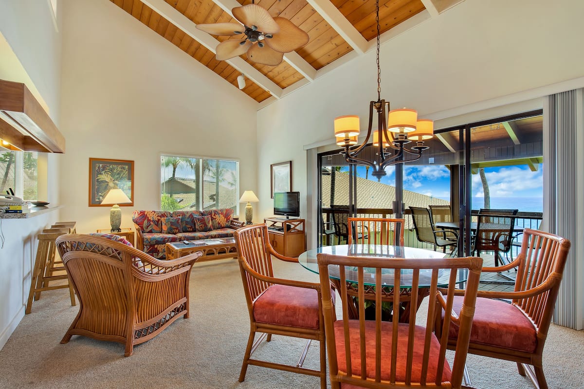 2 Bedroom Ocean View | Living room | TV