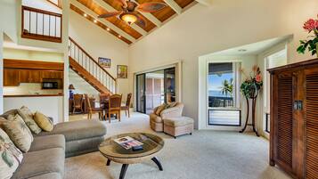 2 Bedroom Ocean View with Loft | Living room | TV