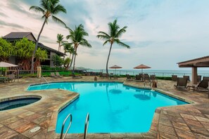 3 outdoor pools - Castle Kanaloa at Kona (Kailua-Kona)