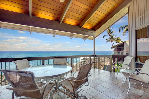 2 Bedroom Oceanfront with Loft | View from room