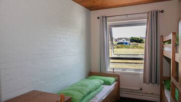 Bed sheets, wheelchair access