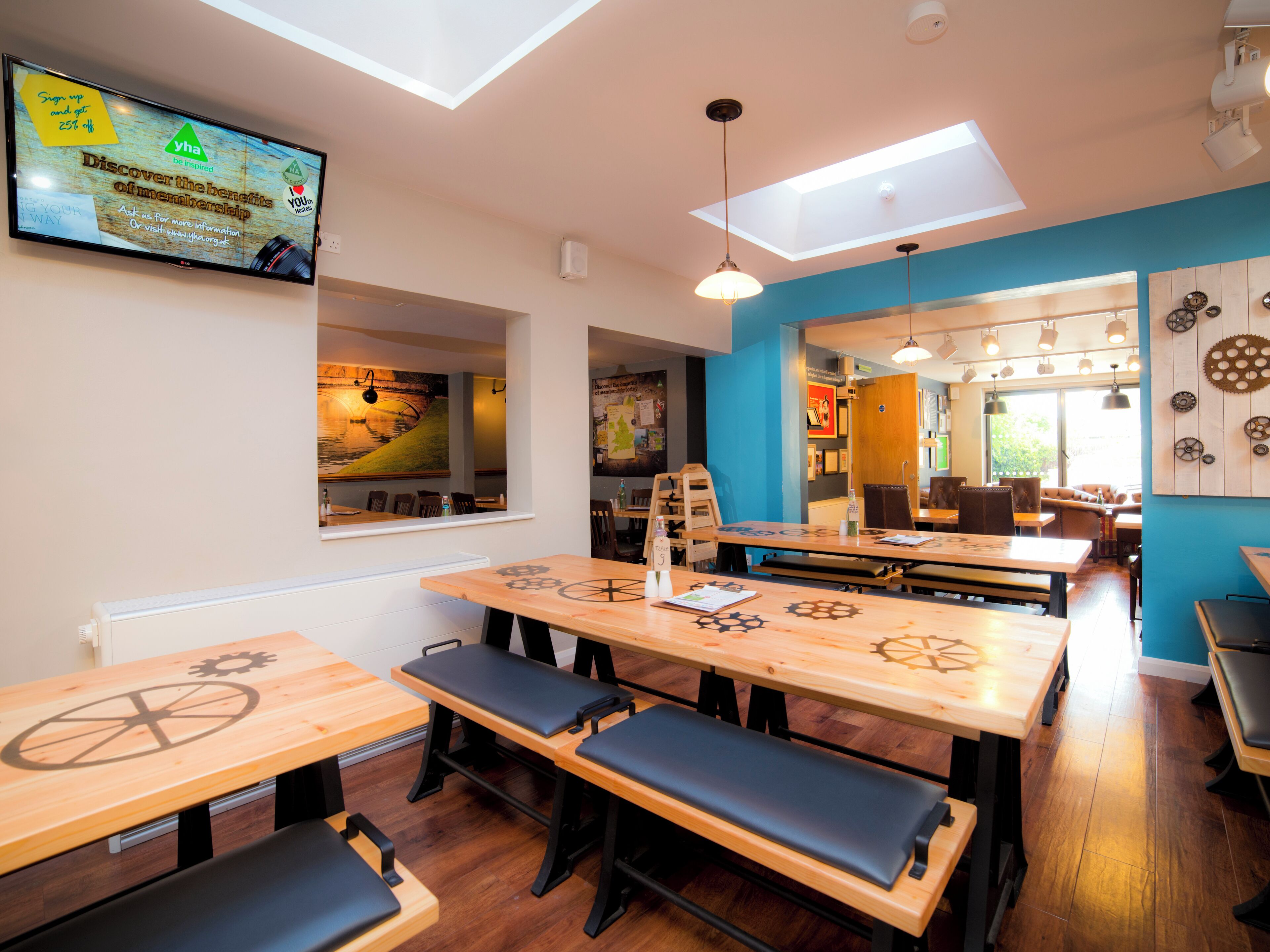 Breakfast, lunch and dinner served