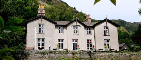 Fachada de la propiedad