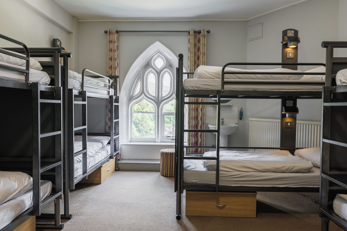 Iron/ironing board (on request), bed sheets