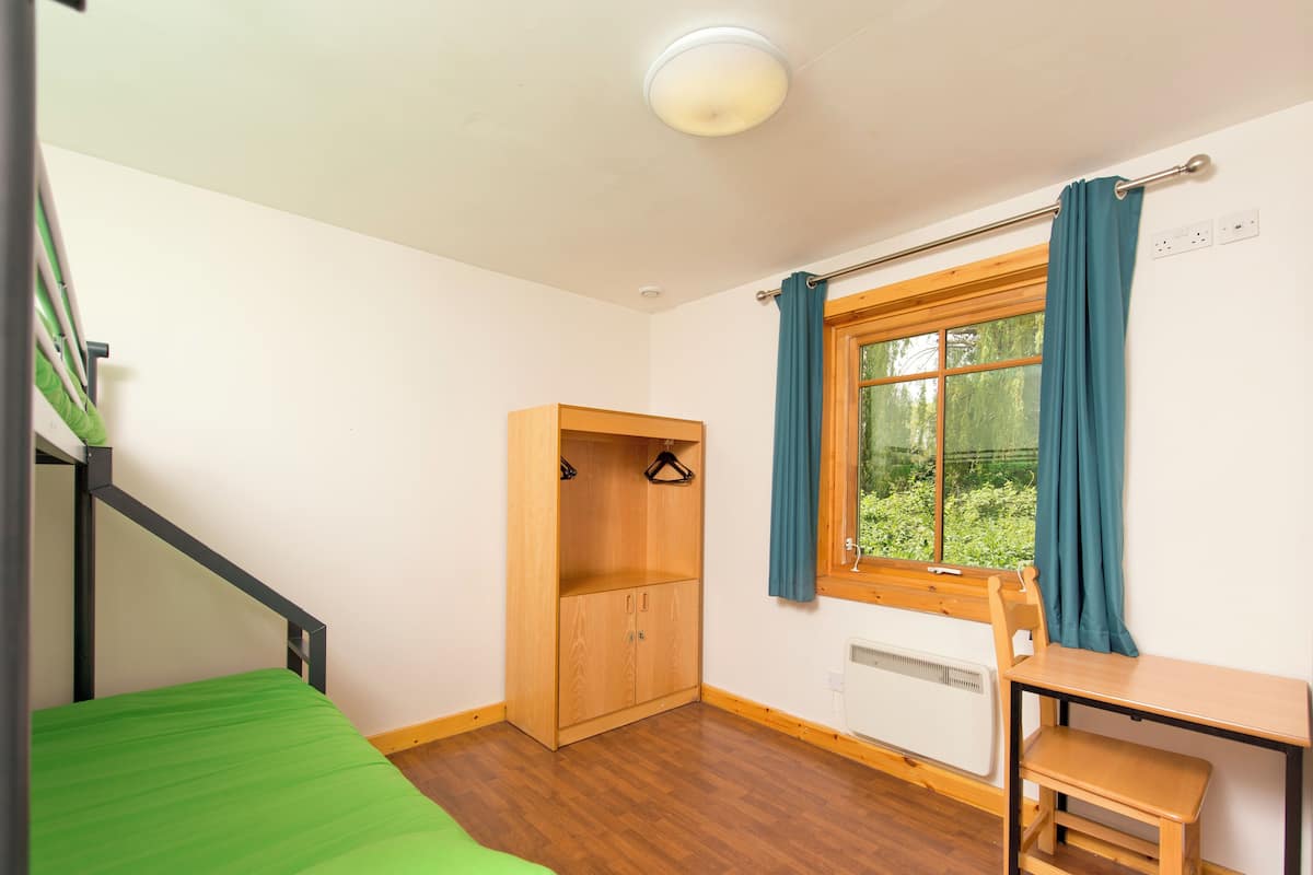 Bed sheets, wheelchair access