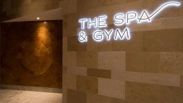 Couples treatment room(s), sauna, hot tub, steam room, body treatments