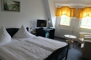 Minibar, in-room safe, desk, soundproofing