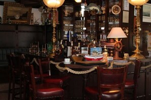 Bar (on property) - Hotel Gastmahl des Meeres (Sassnitz)