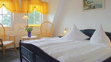 Minibar, Zimmersafe, Schreibtisch, schallisolierte Zimmer