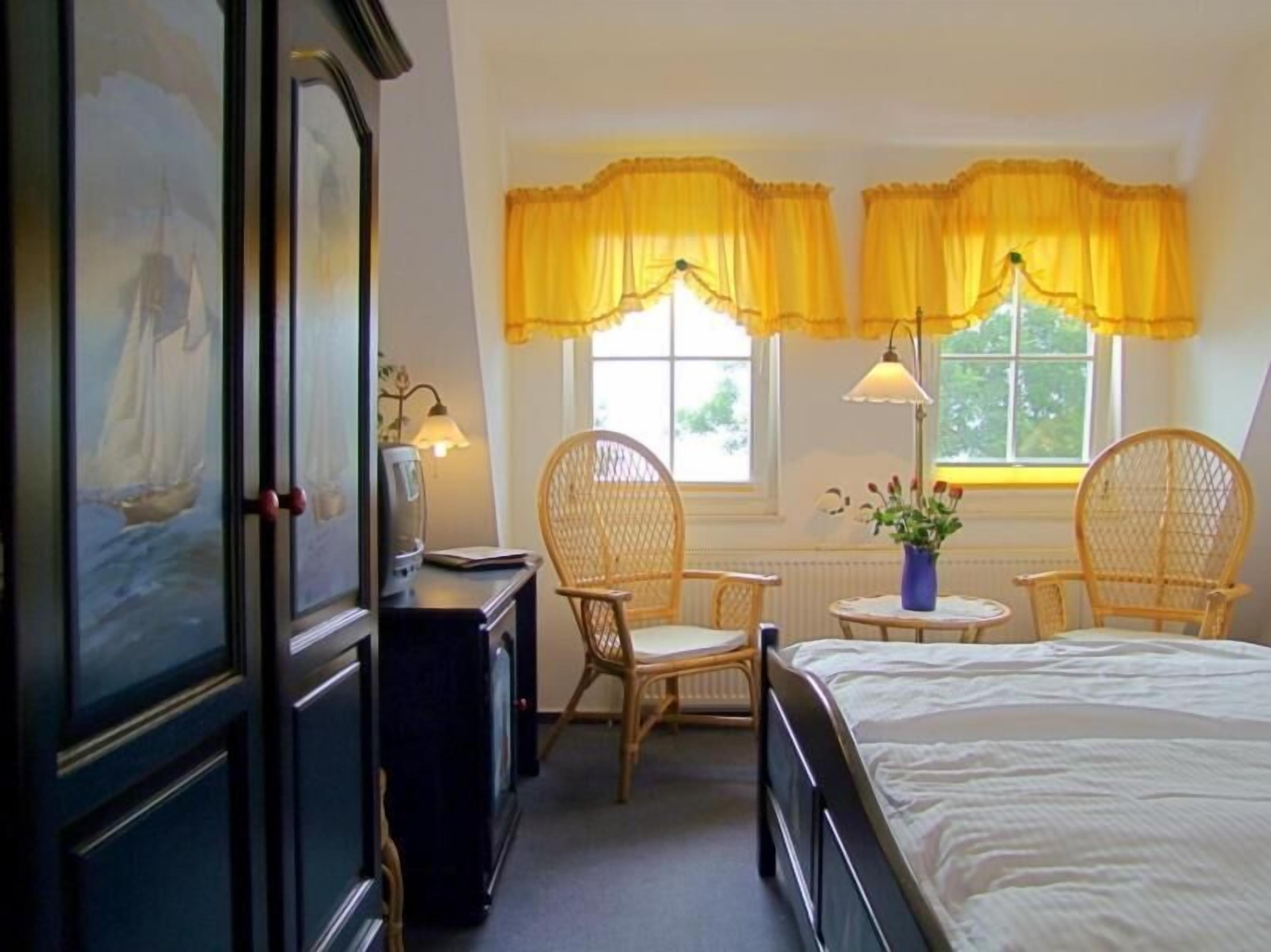 minibar, in-room safe, desk, soundproofing