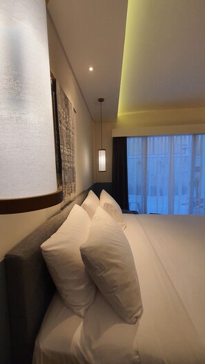 Premium bedding, minibar, in-room safe, desk - The Beach House Resort (Gili Trawangan)
