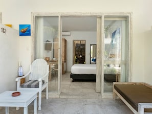 Terrace/patio - The Beach House Resort (Gili Trawangan)
