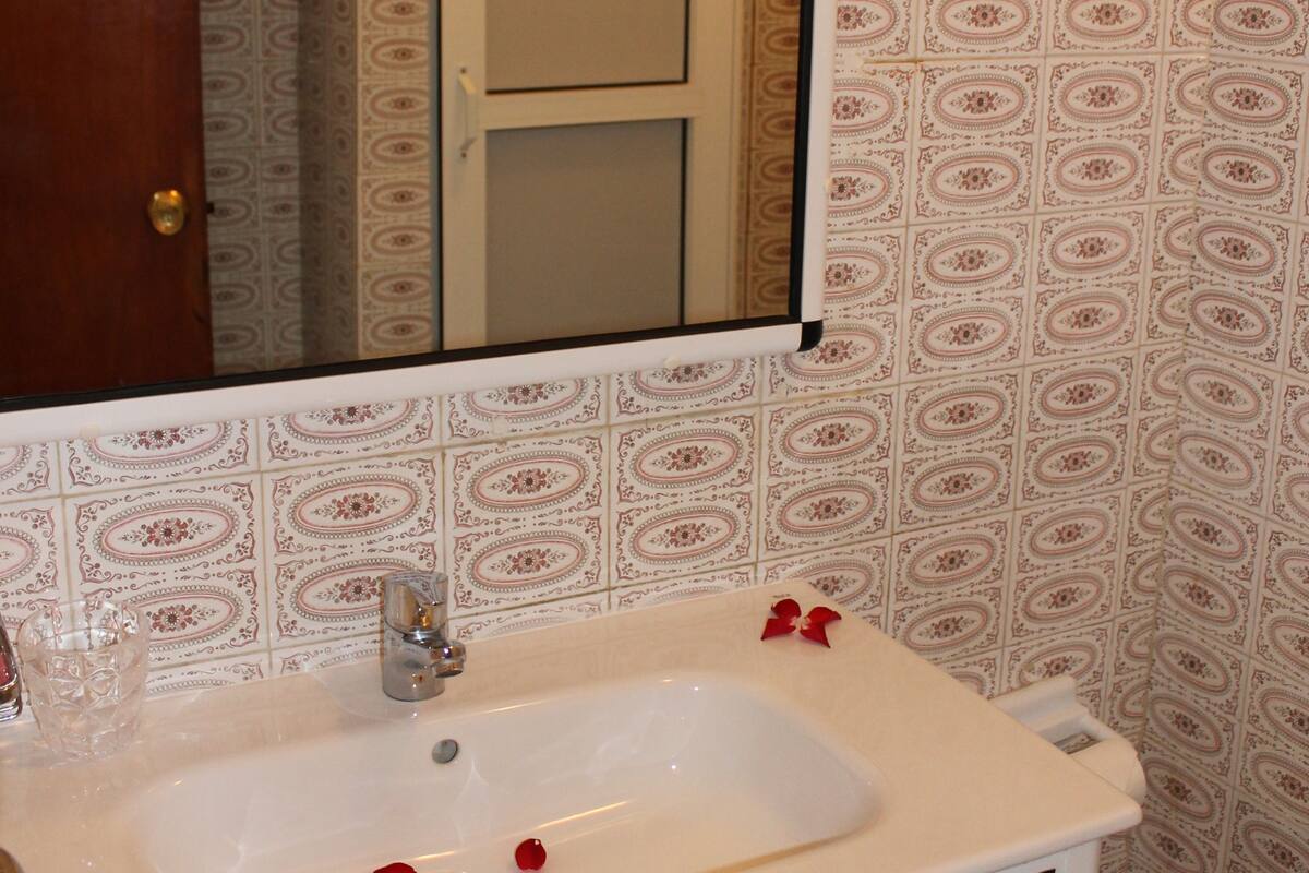 superior double room | bathroom | hair dryer, bidet, towels