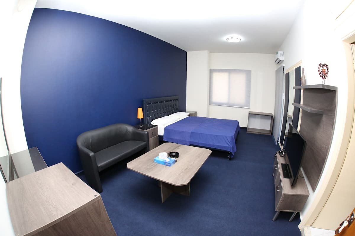 minibar, in-room safe, desk, rollaway beds