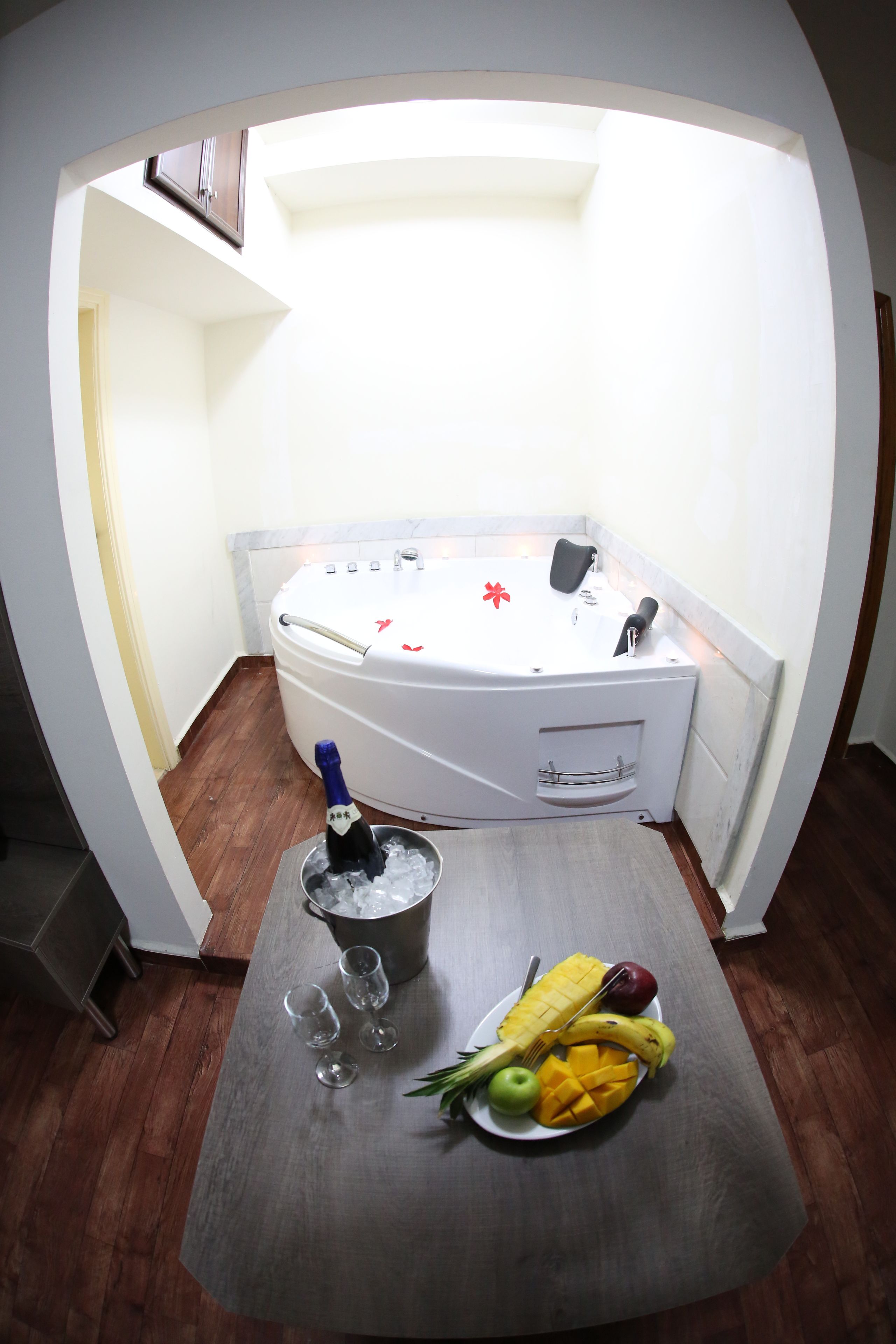 luxury room, mountain view | jetted bathtub