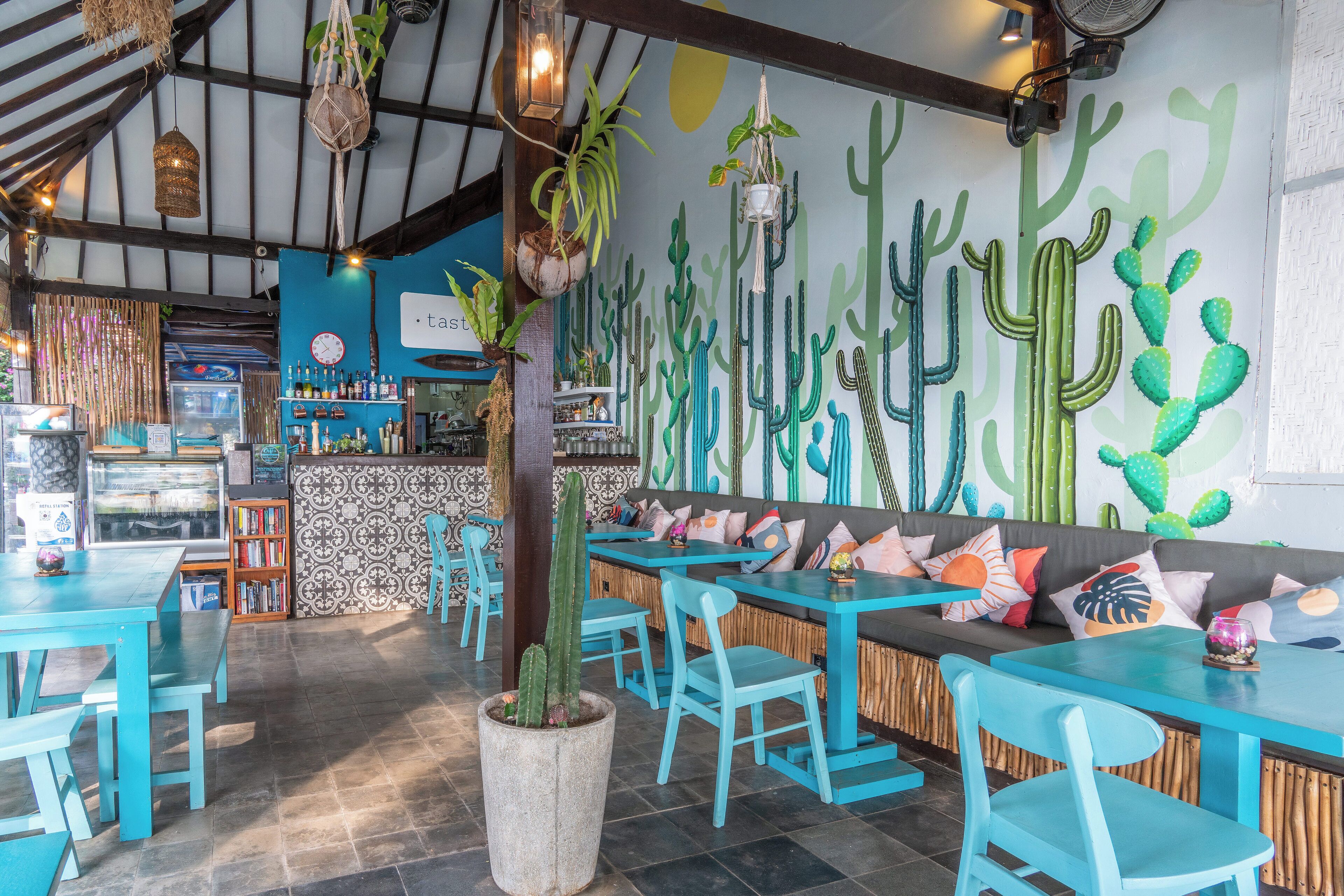 Cocina internacional, con vista a la playa 