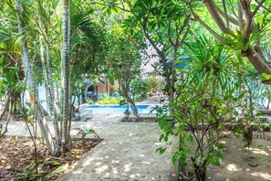 Bungalow Deluks, pemandangan kolam renang | Pemandangan balkon