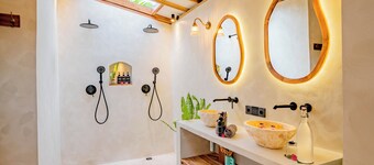 Bale Sampan Bungalows
