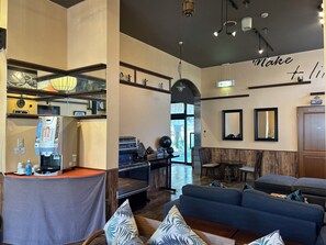 Fridge, microwave - Japanese Onsen Ryokan Yufuin Tabinokura (Yufu)